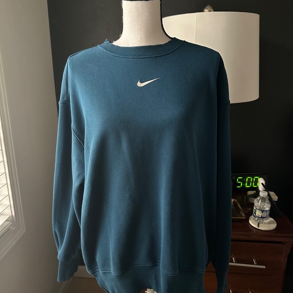 Nike Crew Neck Sweatshirt - SIze M - Picture 3 of 8